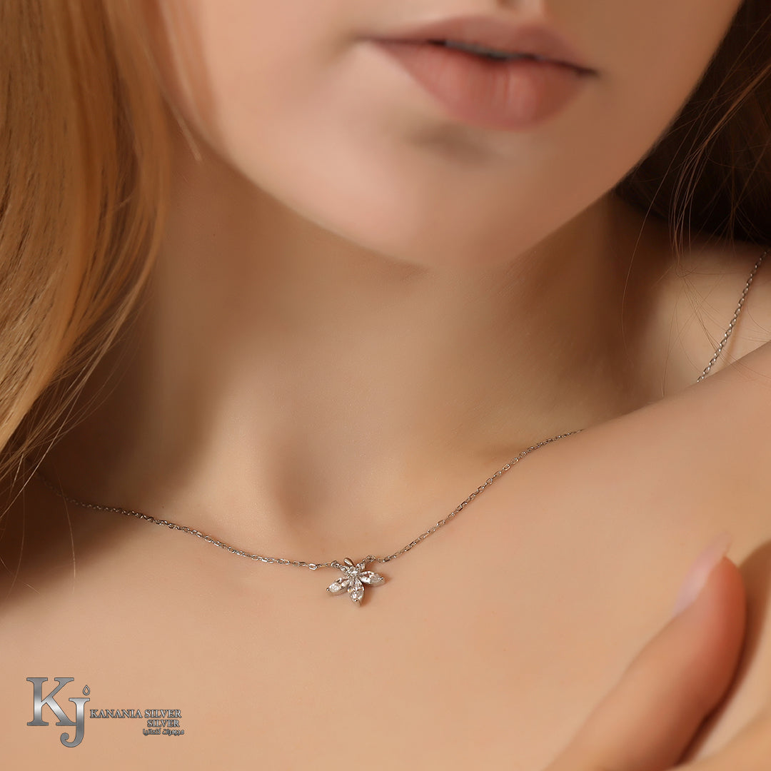 925 Sterling Silver Marquise Blossom Necklace – Sparkling Zirconia Five-Petal Flower Fixed Pendant