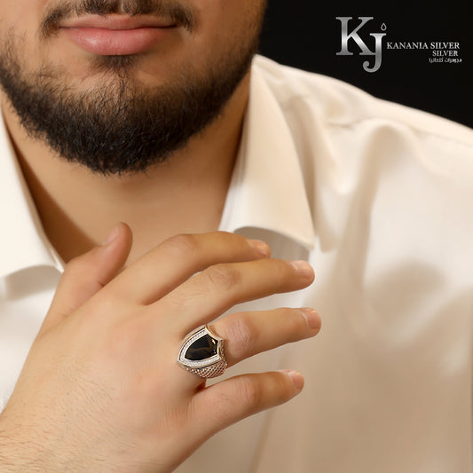 925 Sterling Silver Men’s Knight Shield Black Agate Ring – Luxury Shield-Cut Onyx Stone Micro-Pave CZ Punctured Mesh Masculine Signet Ring