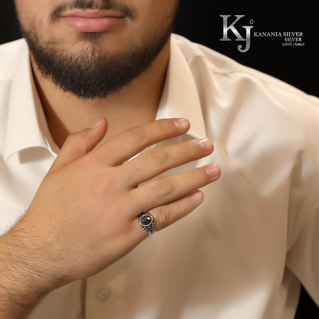 925 Sterling Silver Men’s Shield-Framed Black Agate Ring – Modern Round Faceted Onyx Stone Dotted Oxidized Masculine Minimalist Signet Ring